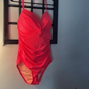 VS ONE PIECE 38DD